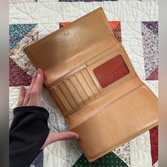 Vintage Coach signature C trifold wallet tan leather - Picture 3 of 4